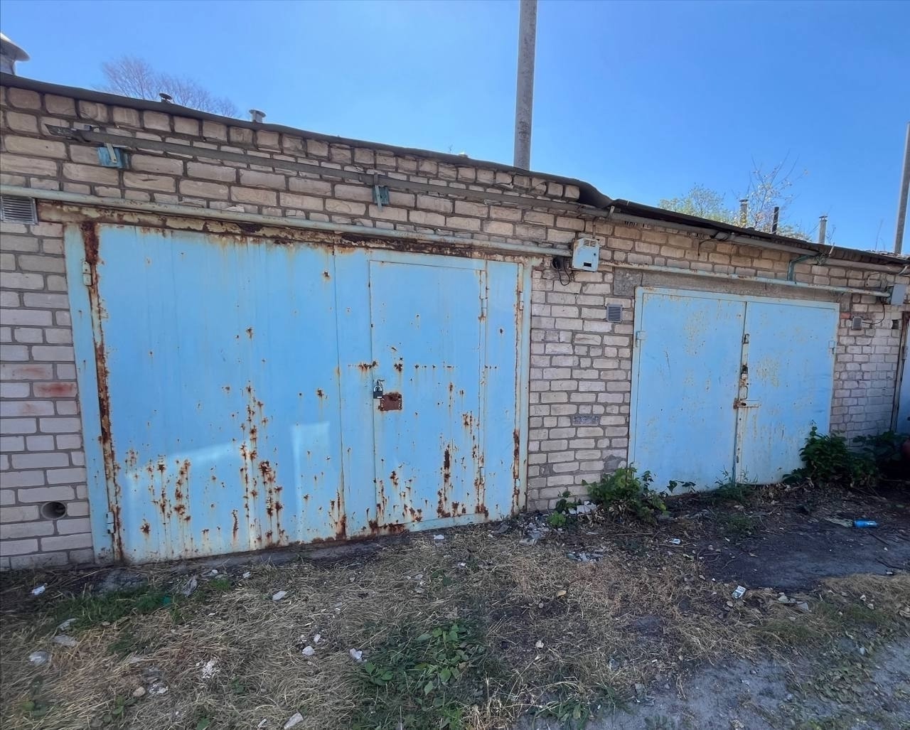 Продам гараж кооператив «Лесной»
Два заезда. Смотровая яма и два подвала. Продается вместе с оборудованием ( станок токарный, сверлильный , стационарн...