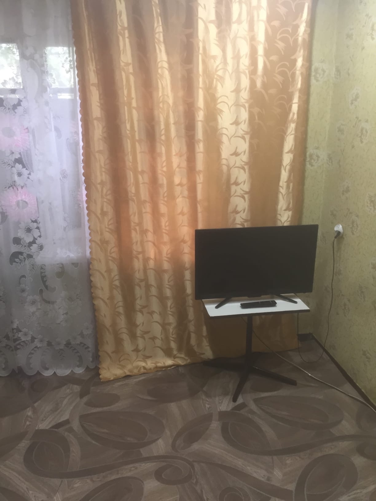 Сдам 1 комнатную квартиру по СУТОЧНО и по недельно и на месяц со всеми удобствами +79595970077