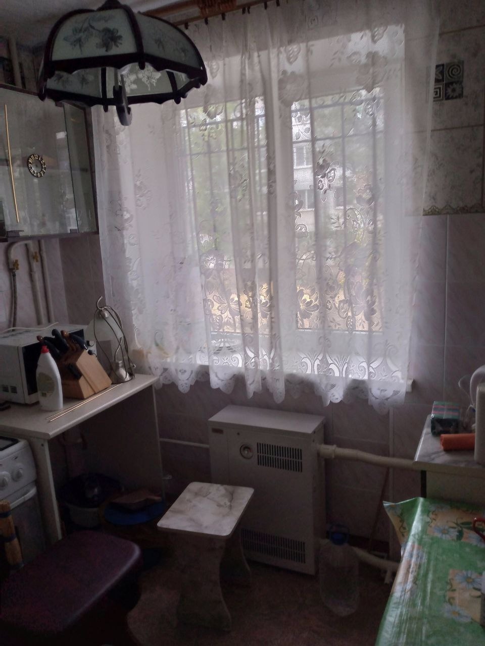 Продается 3-х комнатная квартира, г.Суходольск, ул.Станиславского д.50, 2 этаж 5-ти этажного дома, не угловая. В жилом состоянии. В квартире установлены металлопластиковые окна, индивидуальное отопление, бойлер. Хорошая планировка квартиры, имеется кладовая. к продаже, 1 собственник. Цена: 1.500000 Телефон: +...