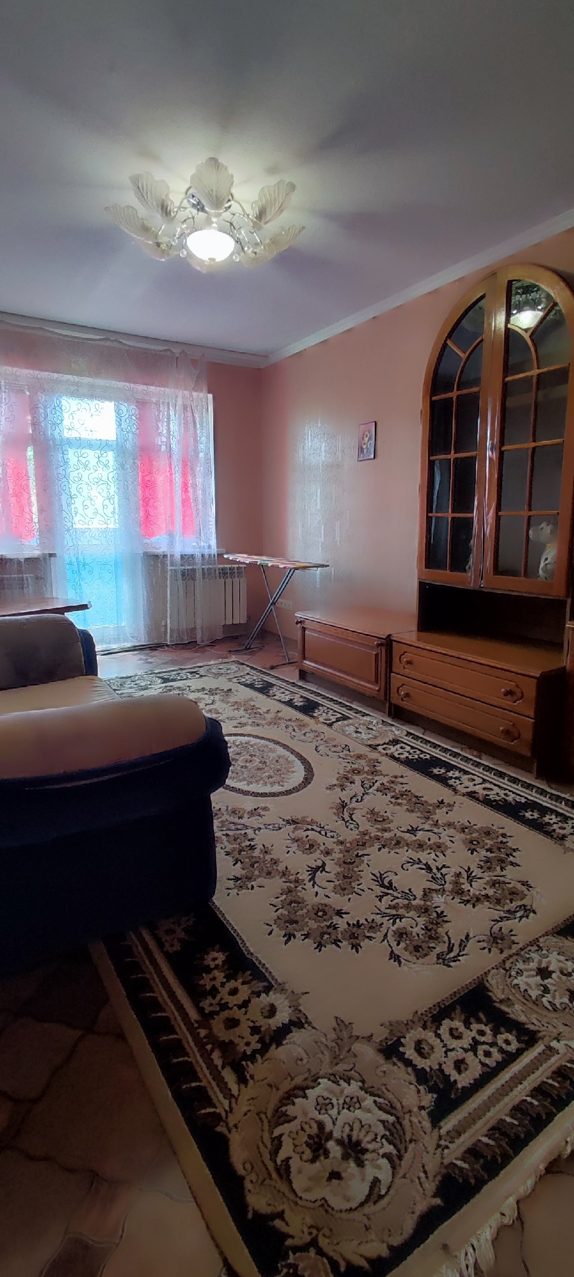 Продам 2 комнатную квартиру на кв Жукова 44 кв м 4/5 эт дома, комнаты изолированные, квартира в хорошем жилом состоянии, окна мет пластиковые, новые радиаторы, новая входная дверь, чистый ухоженный подъезд, очень хорошее местоположение дома, цена 4 мил 200 тысяч рублей, по всем вопросам звоните +79591474509...