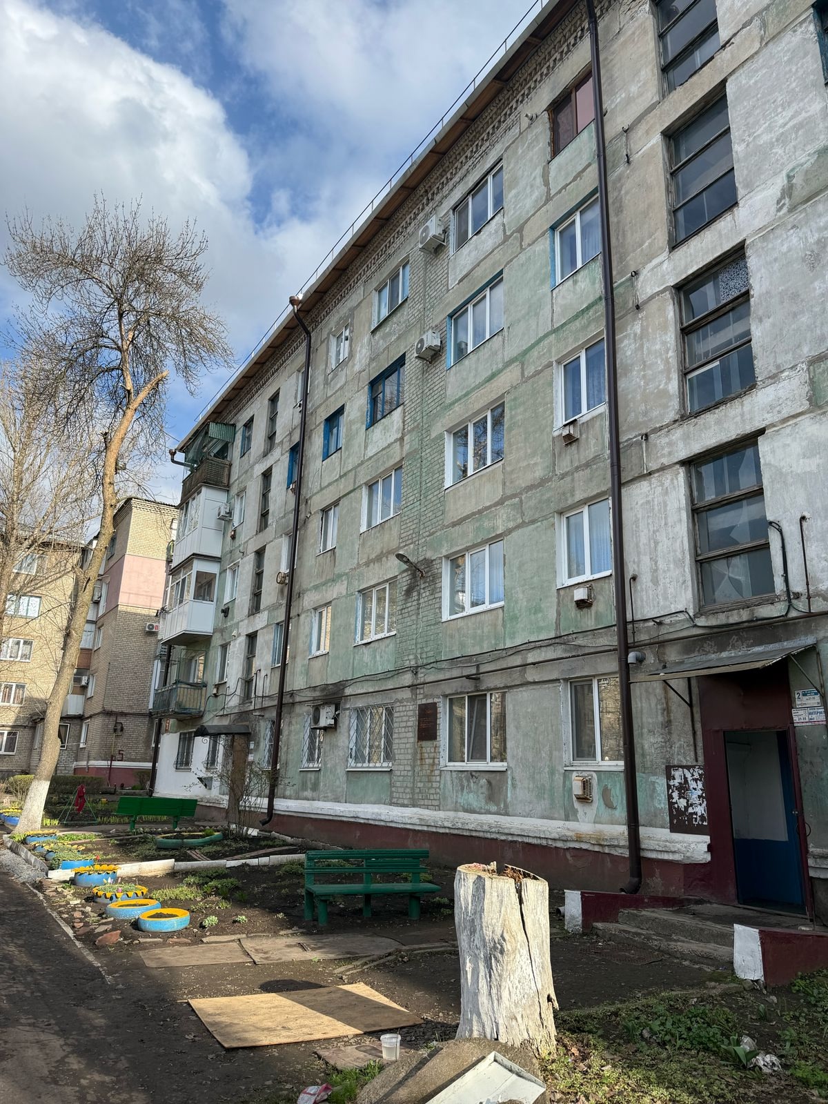 г. Свердловск, кв. 50 лет Октября д.6
Продам 2-х комнатную квартиру на 5 этаже 5-ти этажного дома. Крыша перекрыта в 2024 году, вода городская, цена ...